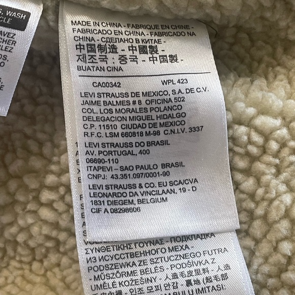 LEVIS Classic Strauss & Co Blue Denim Jacket with Cream Sherpa Collar - Picture 11 of 12